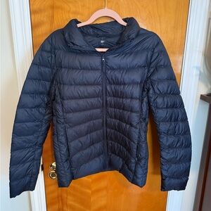 Uniqlo Women's Navy Blue Puffer Jacket